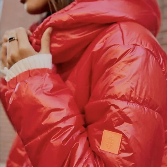 Free People Right Trek Backpack Puffer Hooded Zipped Drawcords Red - Picture 3 of 12